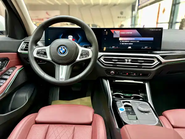 BMW i3 2022