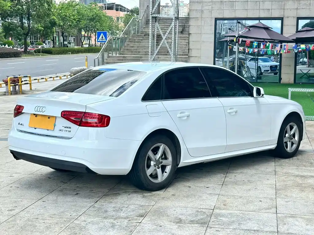 Audi A4L 2016 — фото 20