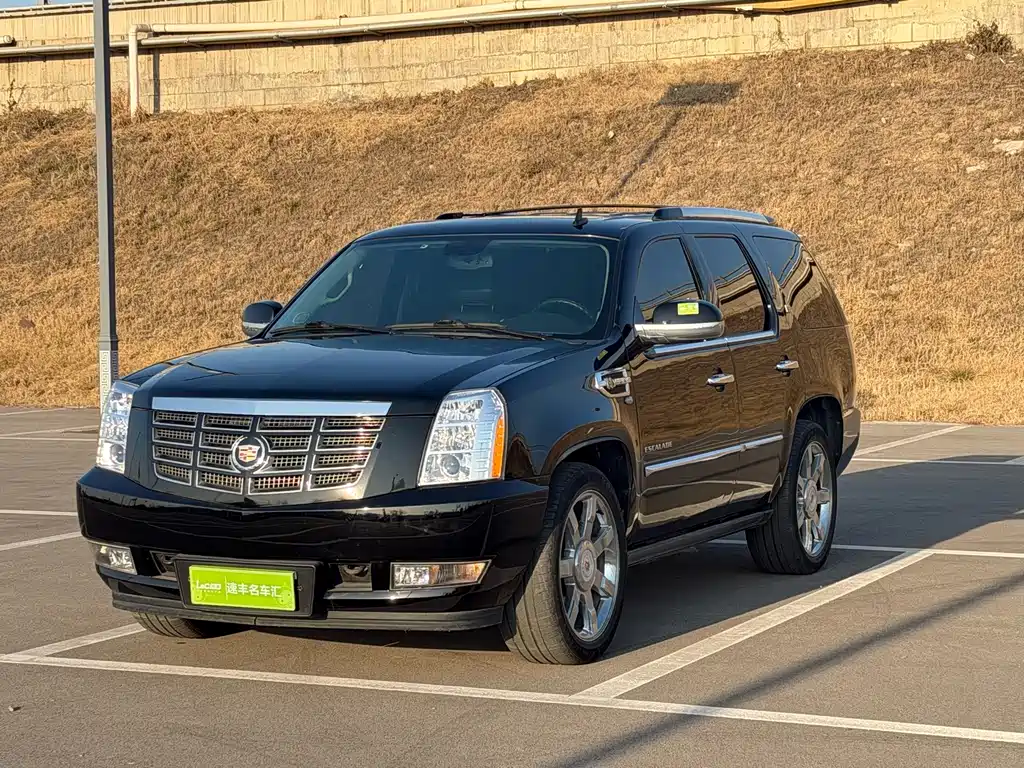 Cadillac Escalade 2013 — фото 1