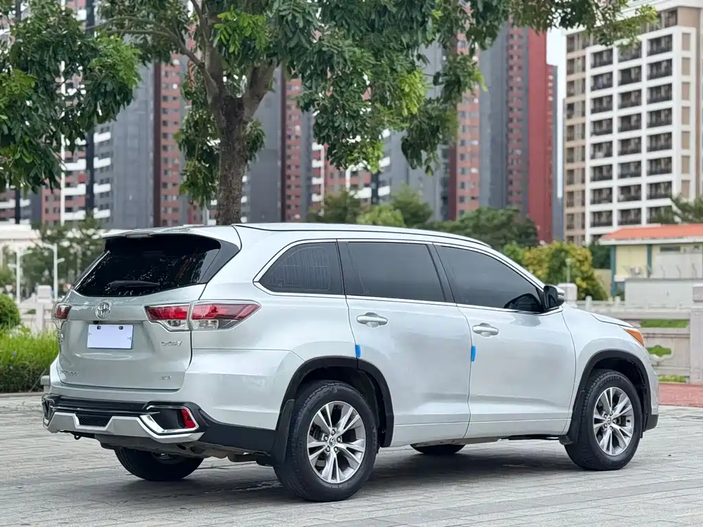 Toyota Highlander 2016 — фото 7