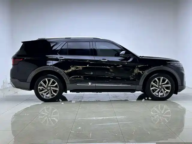 Ford Explorer 2023 — фото 8
