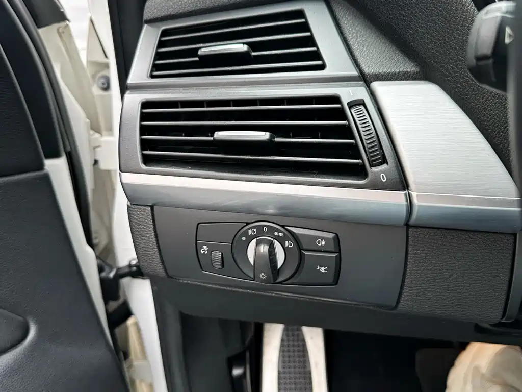 BMW X5 M 2011 — фото 11