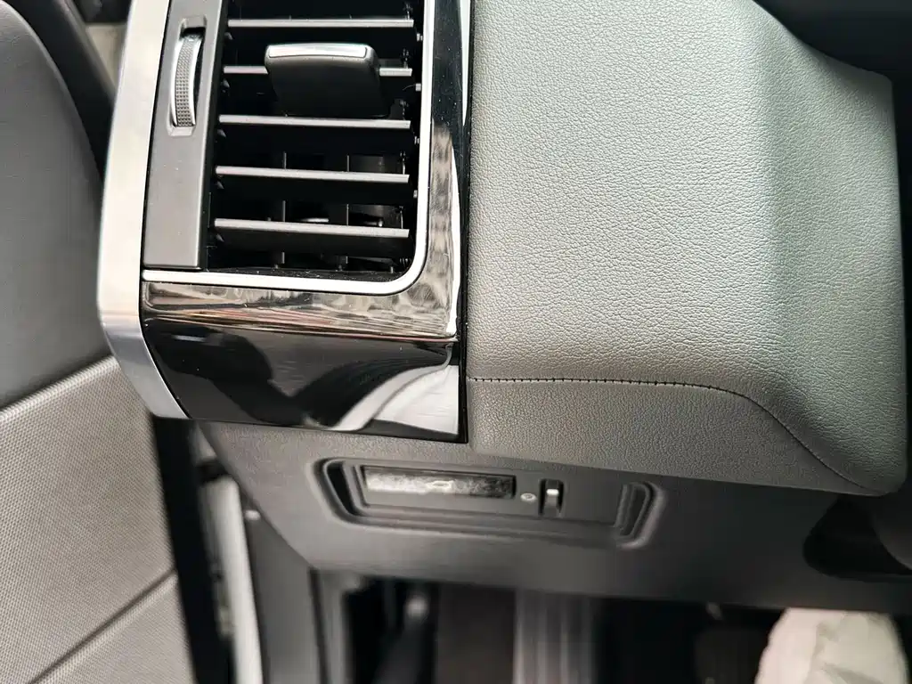 Land Rover Sport 2013 — фото 10