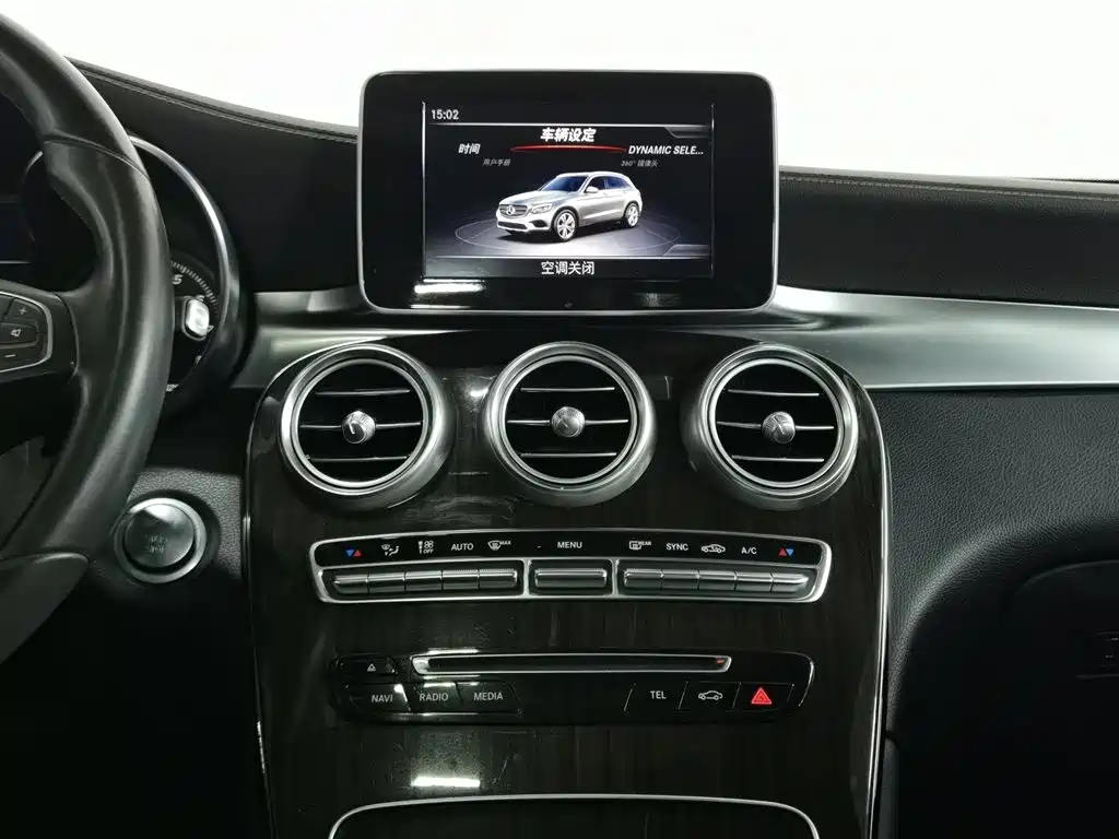 Mercedes-Benz GLC 2018 — фото 12