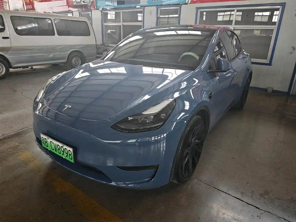 Tesla Model Y 2021