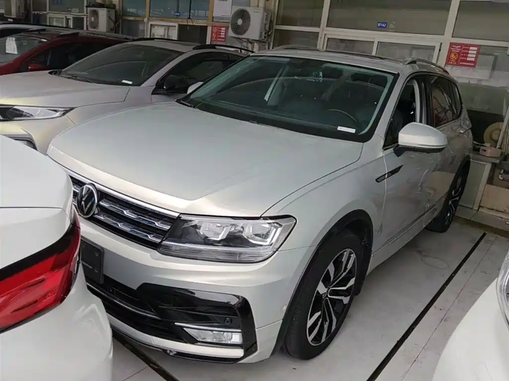 Volkswagen Tiguan L 2021 — фото 2