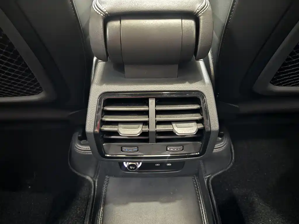 Audi Q3 Sportback 2025 — фото 21