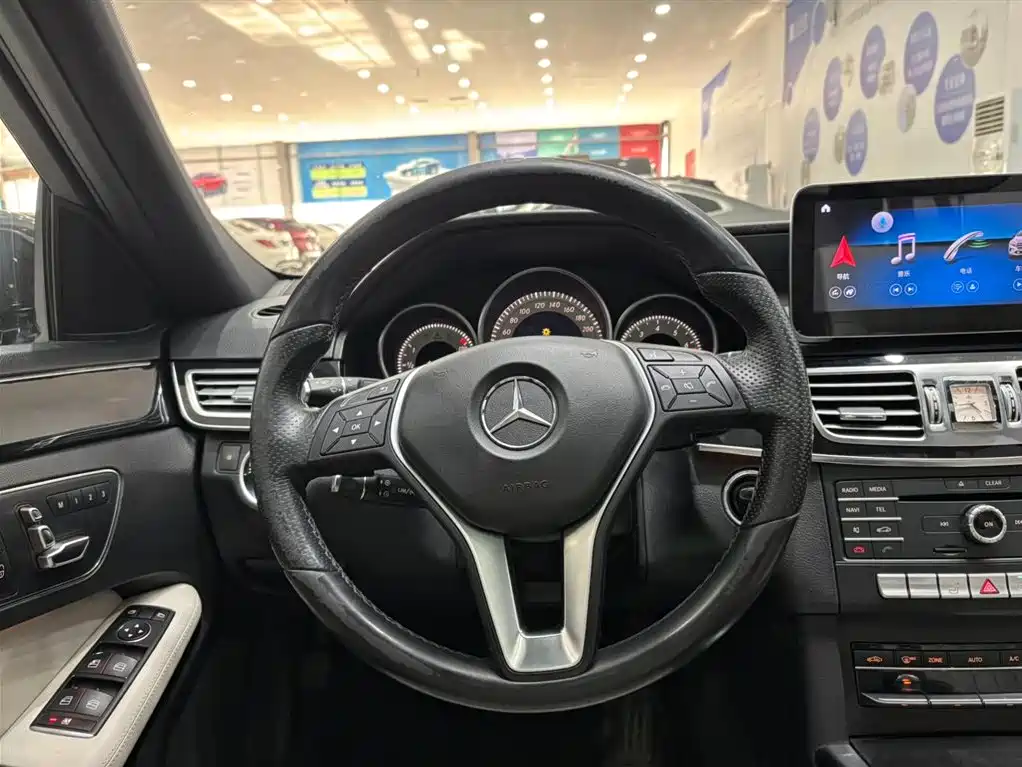 Mercedes-Benz E-Class 2016 — фото 9
