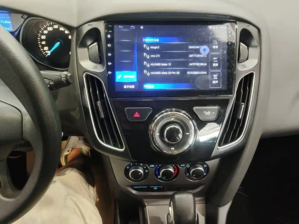 Ford Focus 2015 — фото 13