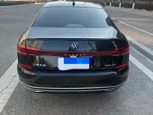 Volkswagen Passat 2023