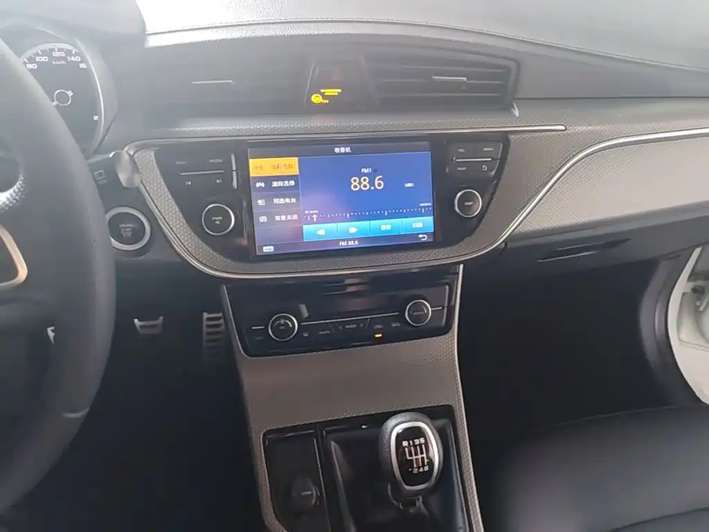 Geely Emgrand GS 2017 — фото 13