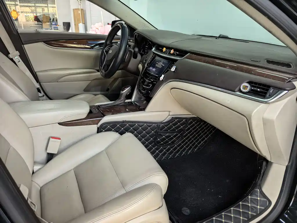 Cadillac XTS 2016 — фото 14