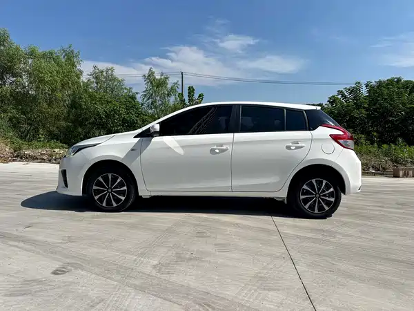Toyota Yaris L 2016