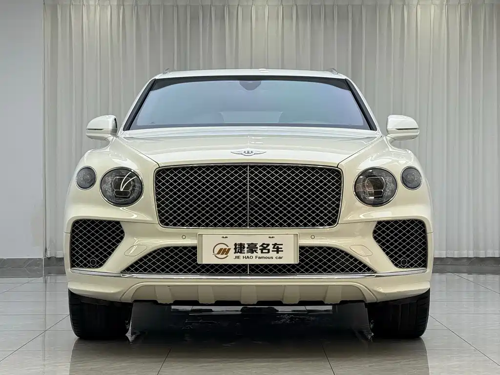 Bentley Bentayga 2021 — фото 2