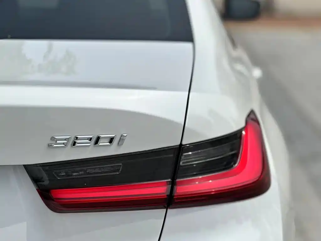 BMW 3 Series 2021 — фото 13