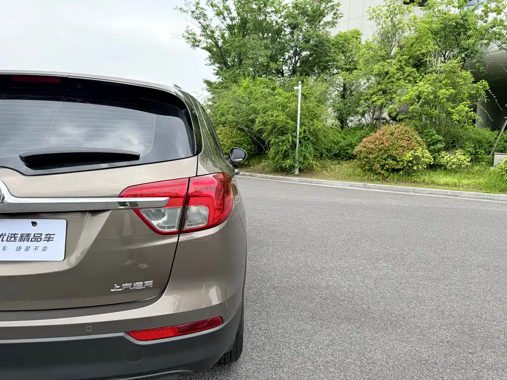 Buick Envision Plus 2017 — фото 10