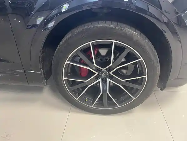 Audi Q8 2021