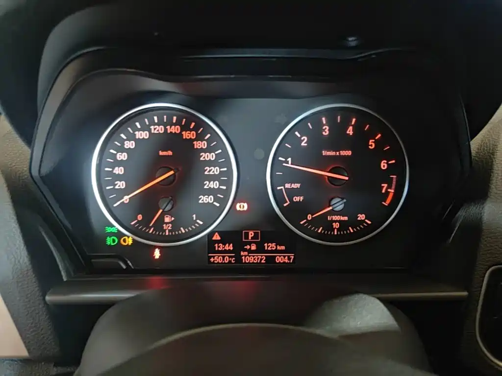 BMW 1 Series 2015 — фото 12