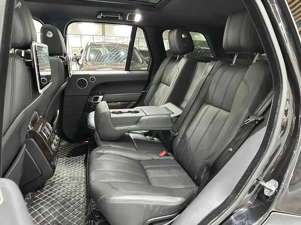 Land Rover Range Rover 2018 — фото 12