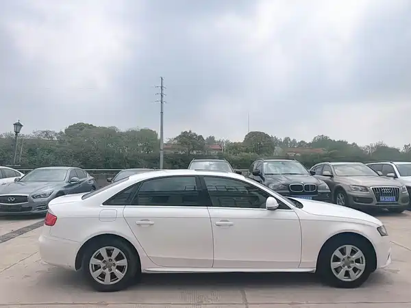 Audi A4L 2012