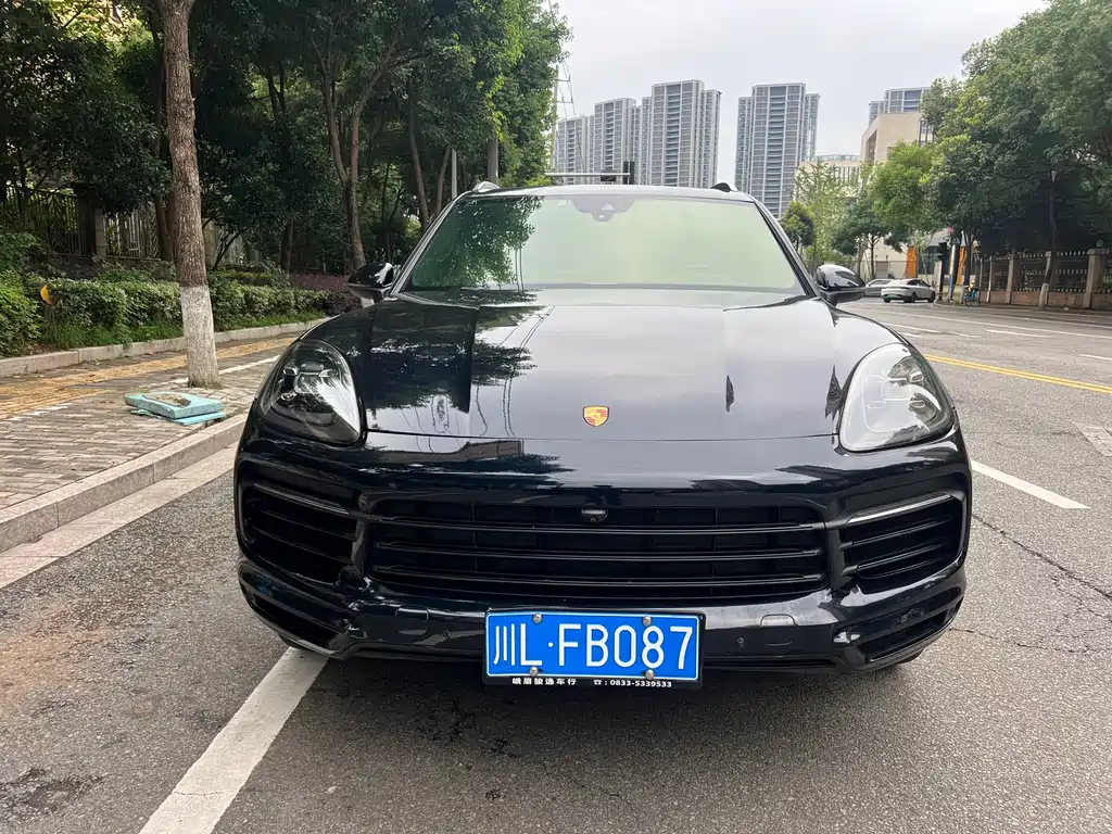 Porsche Cayenne 2021