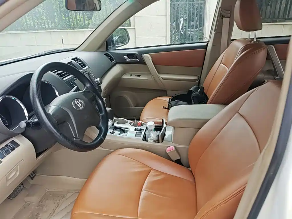 Toyota Highlander 2014 — фото 22