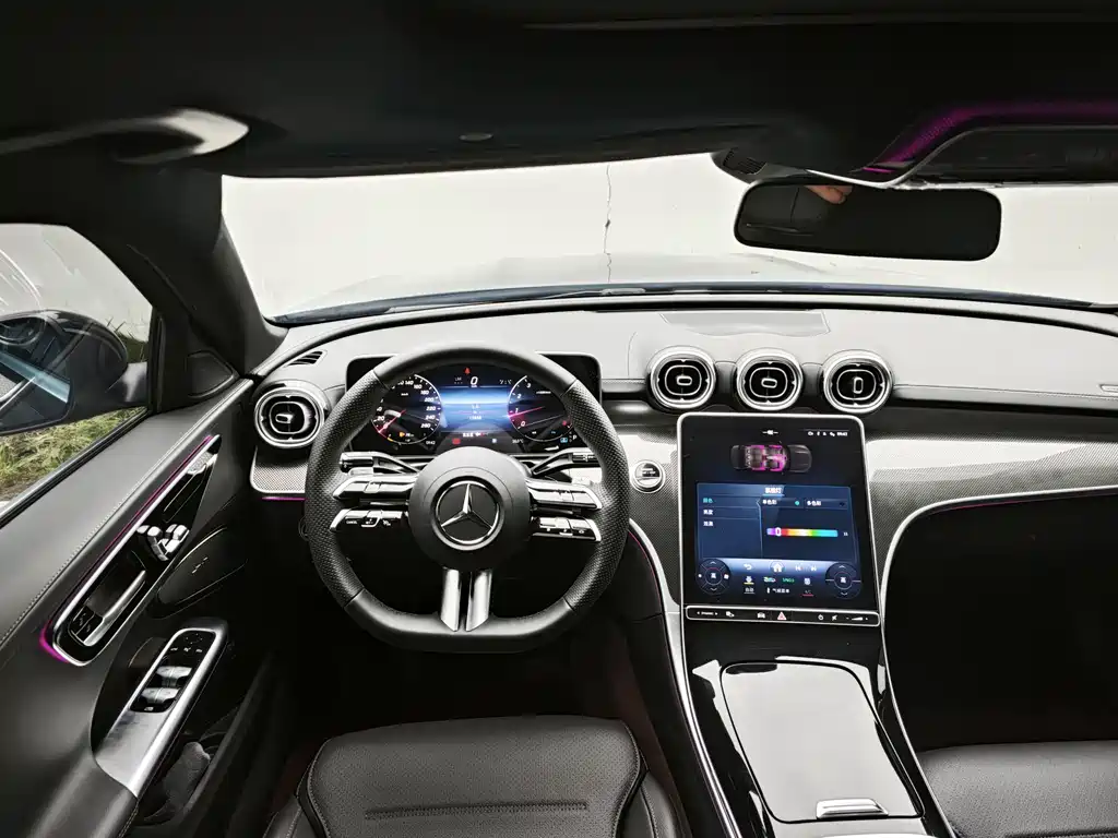 Mercedes-Benz C-Class 2024 — фото 12
