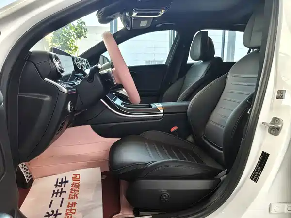 Mercedes-Benz C-Class 2024