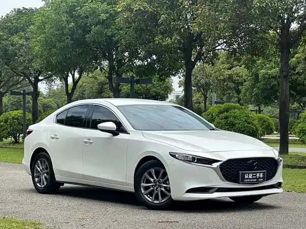 Mazda 3 Axela 2022