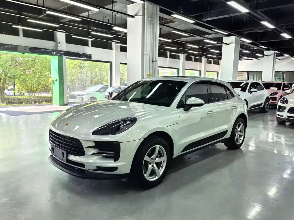 Porsche Macan 2020 — фото 1