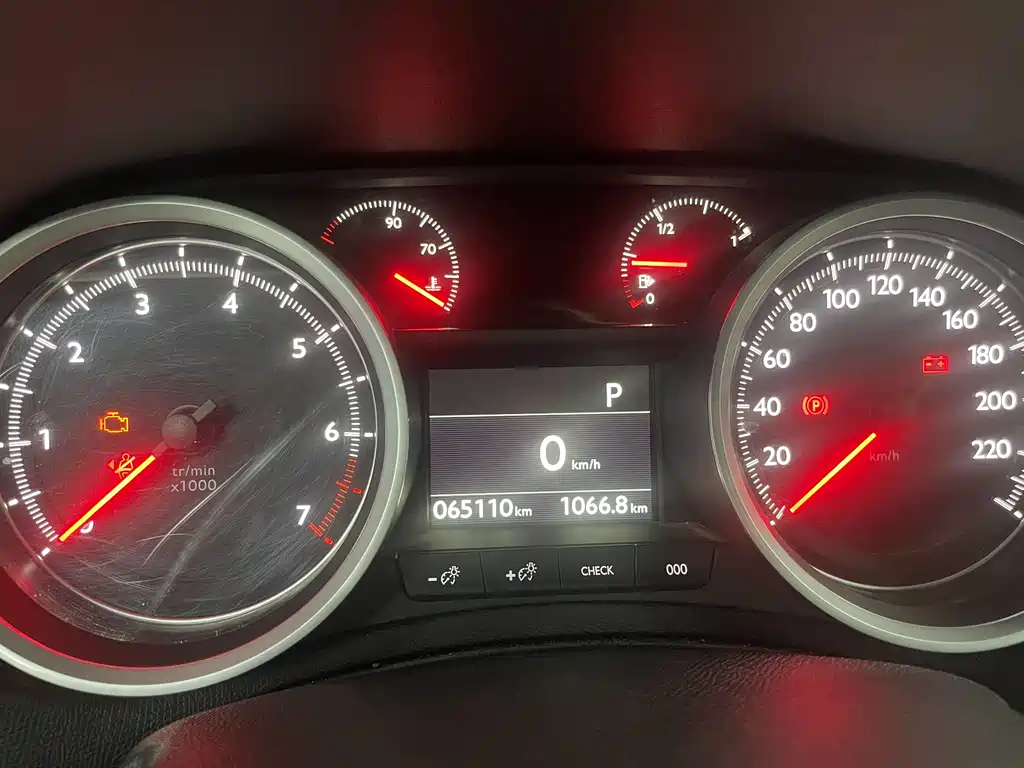 Peugeot 408 2015