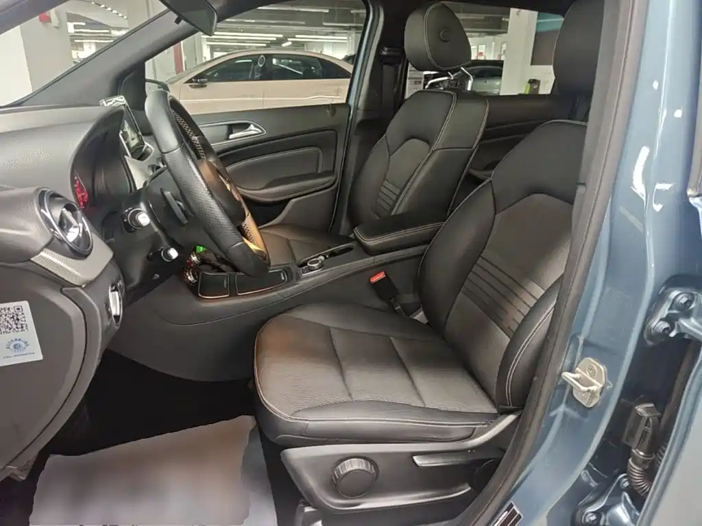 Mercedes-Benz B-Class 2016 — фото 15