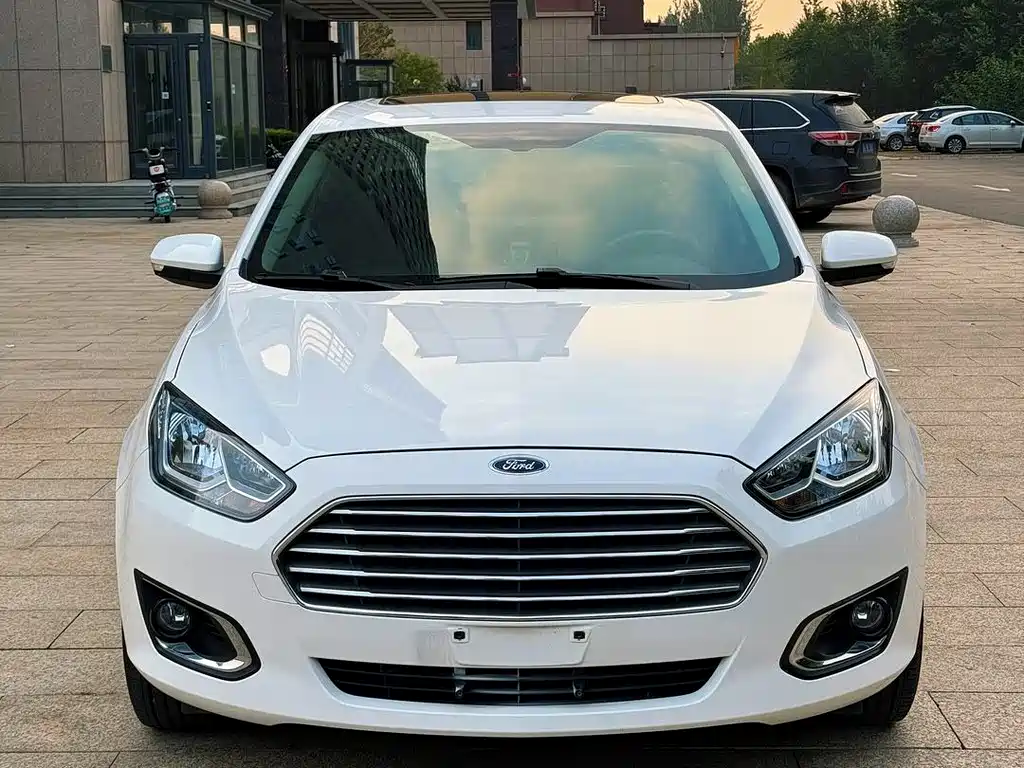 Ford Escort 2016