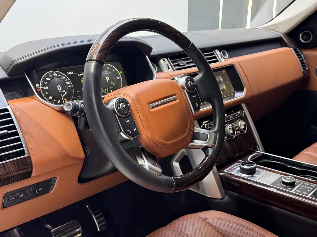 Land Rover Range Rover 2018 — фото 8