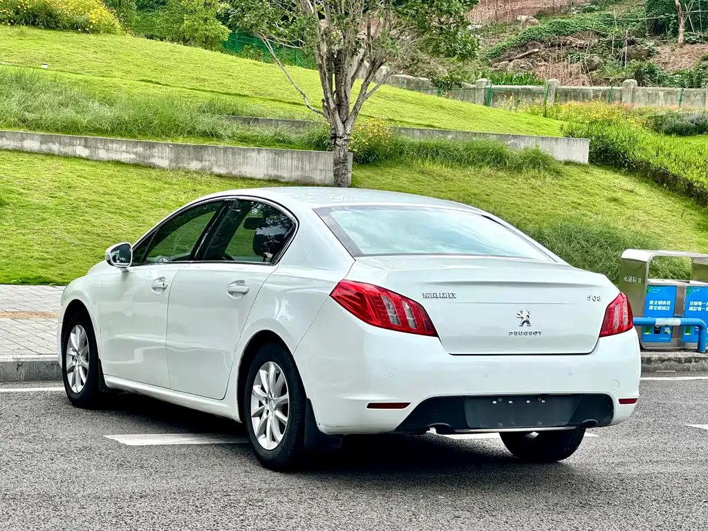 Peugeot 508 2014 — фото 6