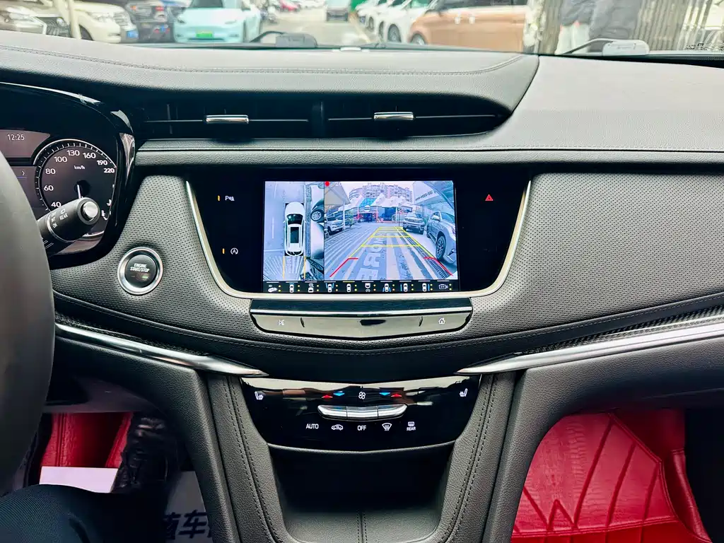 Cadillac XT5 2022 — фото 11