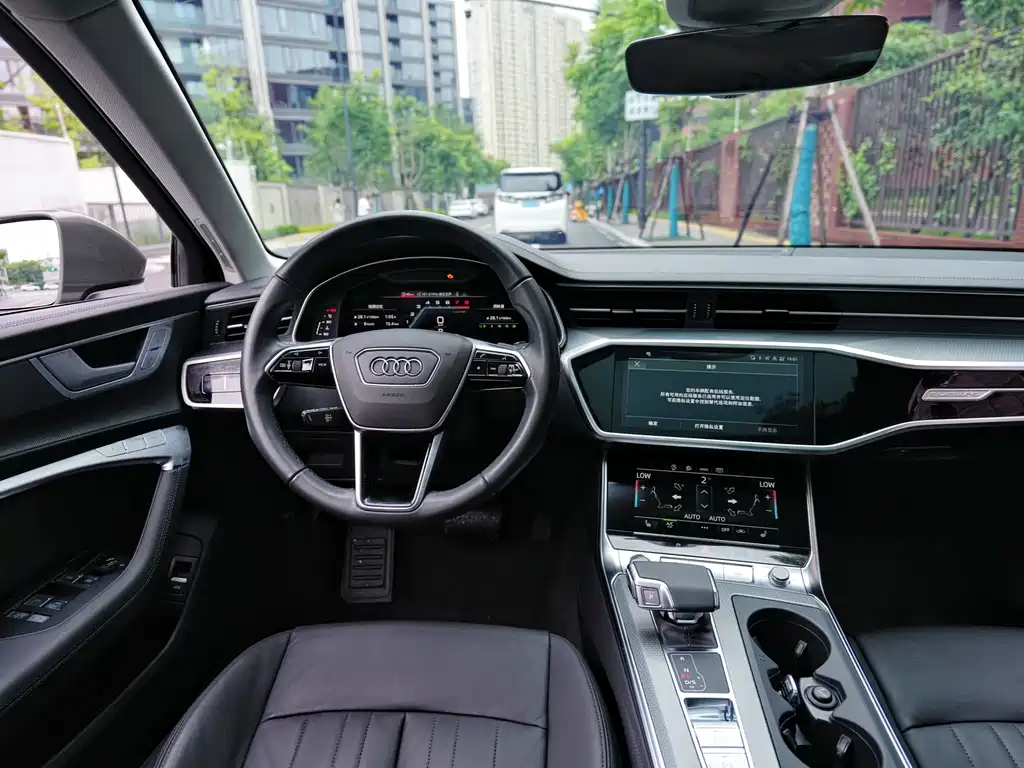 Audi A6 2021 — фото 11