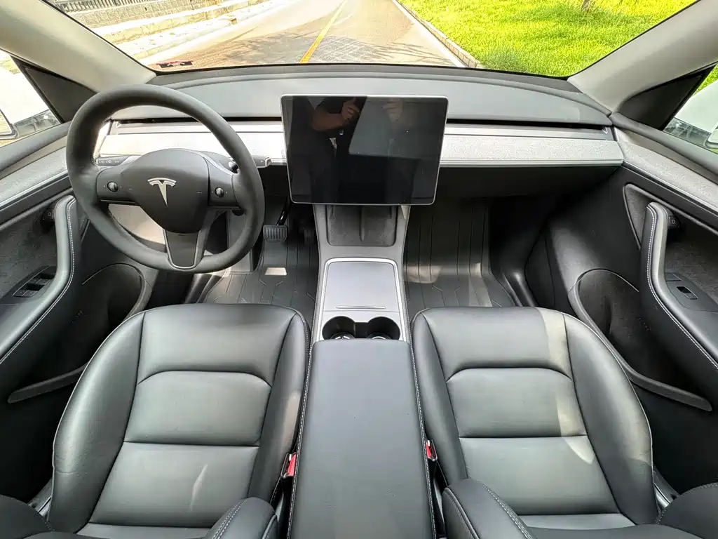 Tesla Model Y 2023 — фото 17