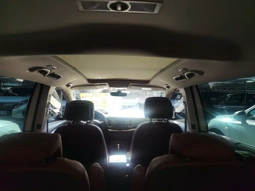 Volkswagen Sharan 2018 — фото 12