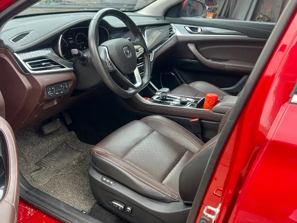 Changan Eado New Energy 2019 — фото 15