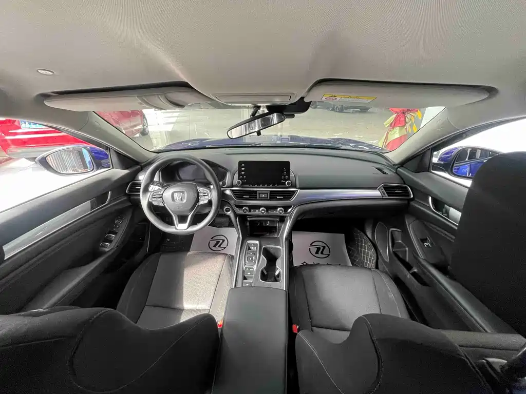 Honda Accord 2020 — фото 11