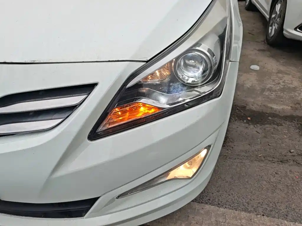 Hyundai Verna 2016 — фото 24