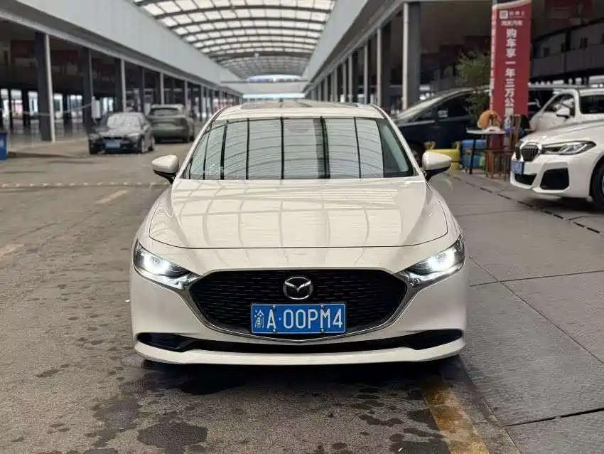 Mazda 3 Axela 2025