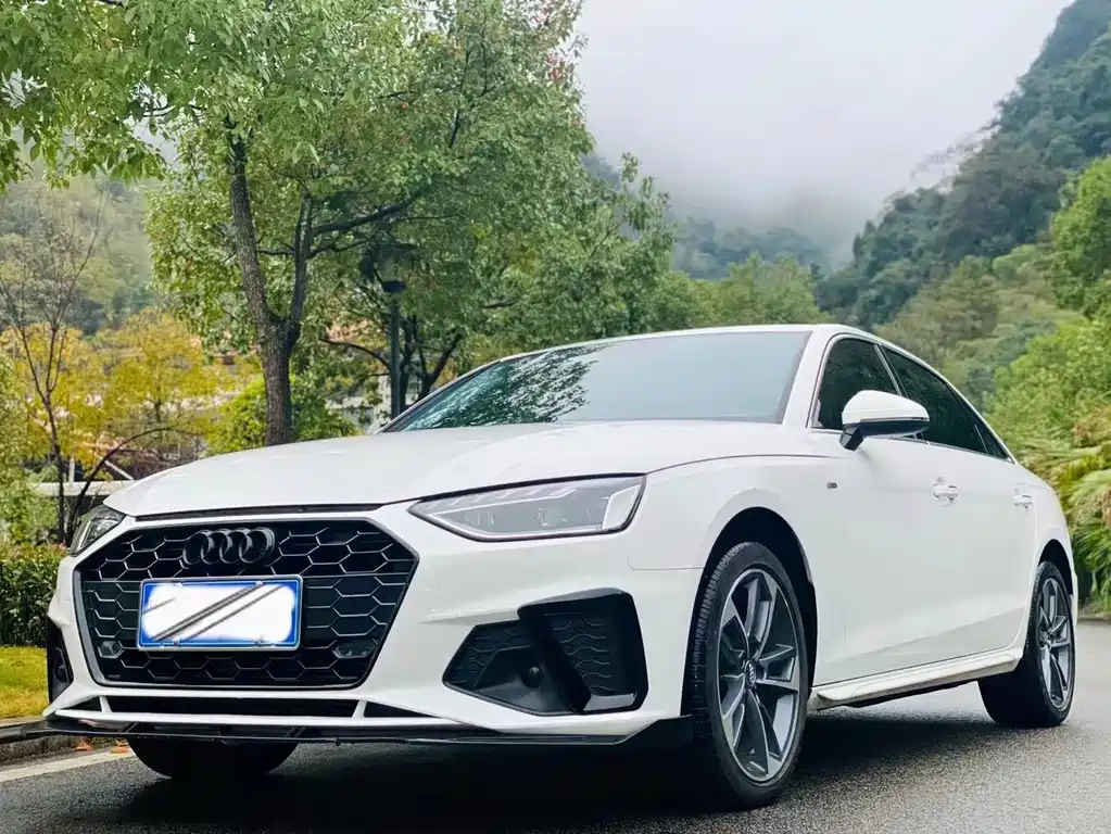 Audi A4L 2020