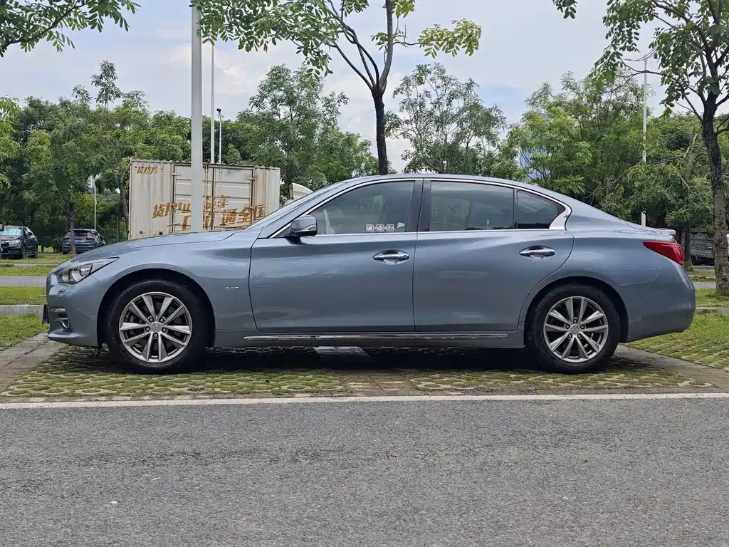Infiniti Q50L 2017 — фото 2