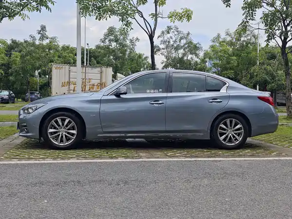 Infiniti Q50L 2017