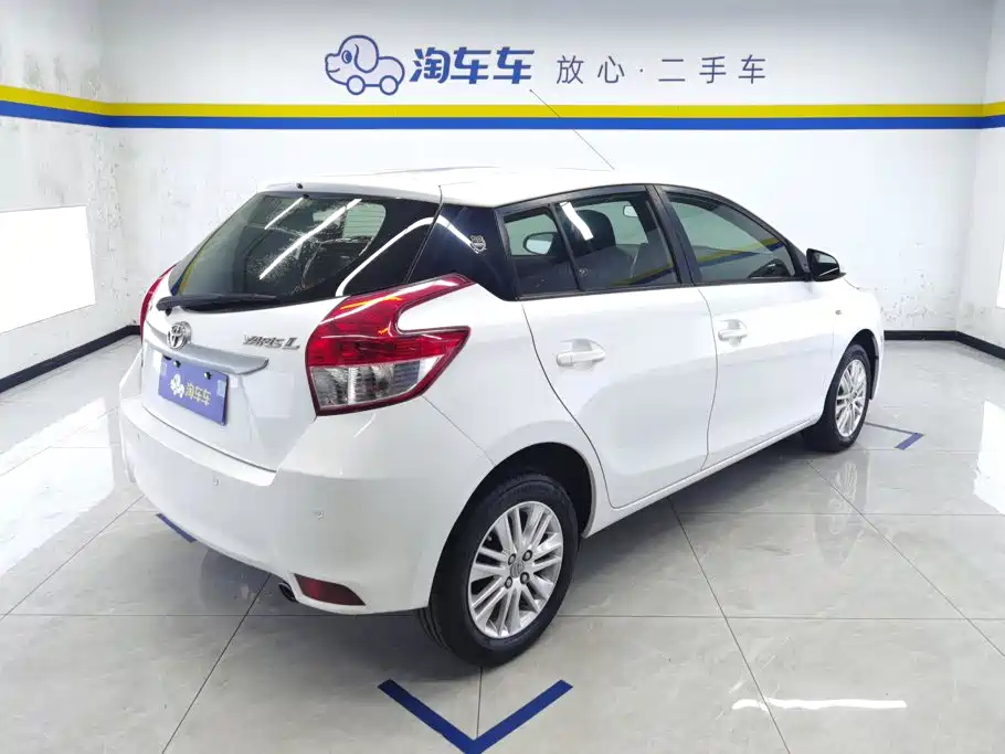 Toyota Yaris L 2015