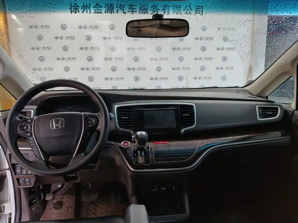 Honda Odyssey 2017 — фото 10