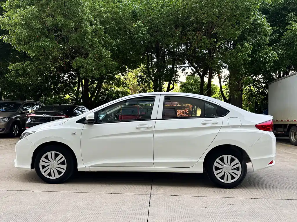 Honda City 2018 — фото 12