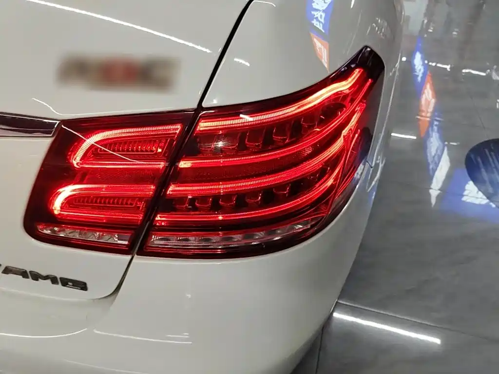 Mercedes-Benz E-Class 2014 — фото 8